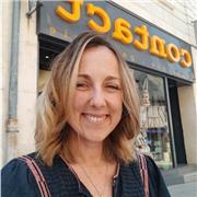 Professeur pour l aide aux devoirs, habitant en Espagne depuis plus de 15 ans, passionnée par la langue et par la culture